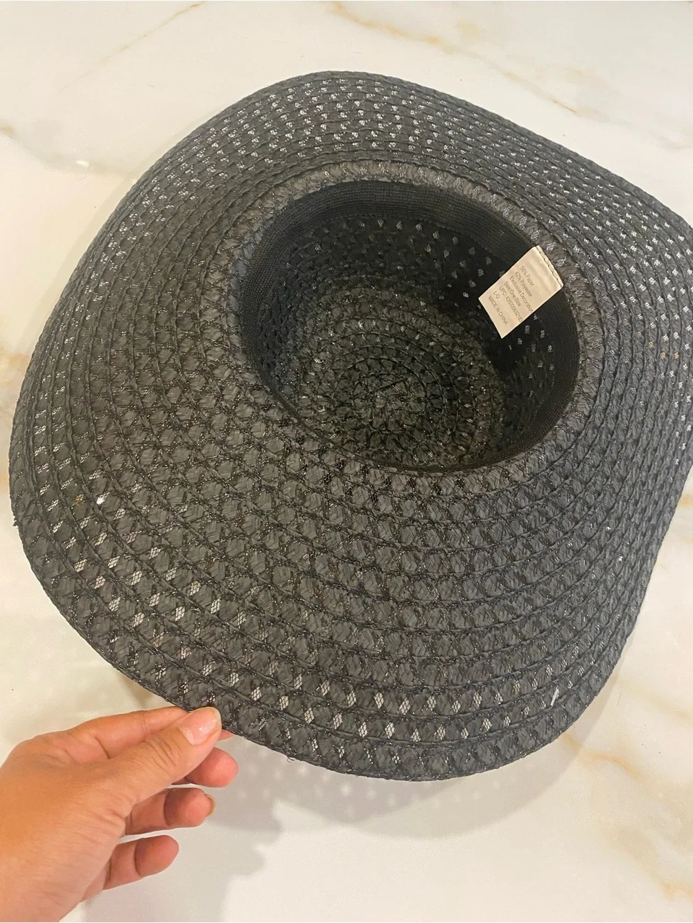 Black Wide-Brim Straw Sun Hat